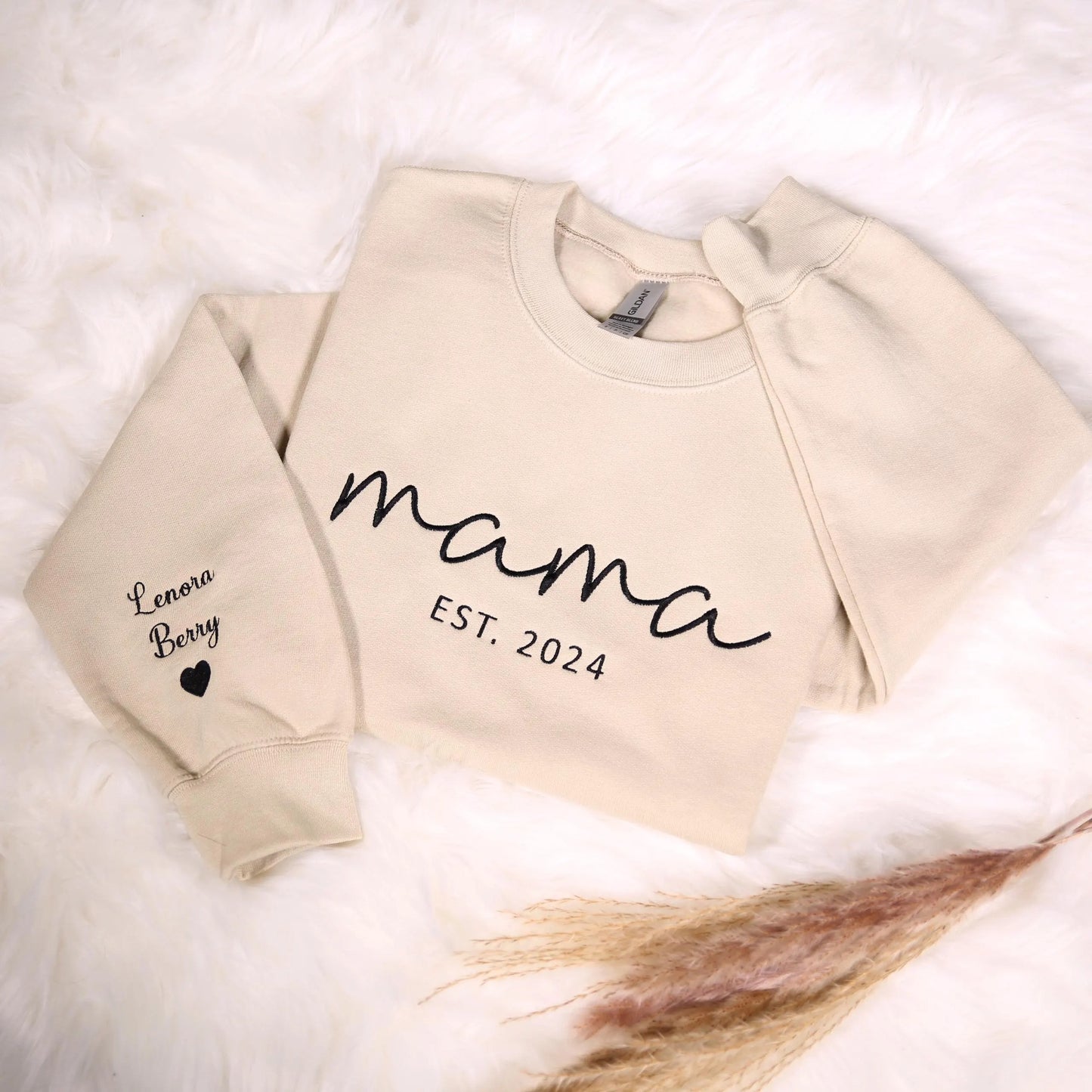 Personalized Mama Sweatshirt Est 2024 with Kids Names Custom Embroidered Crewneck Gift for Mom Mother's Day New Baby Birth Announcement
