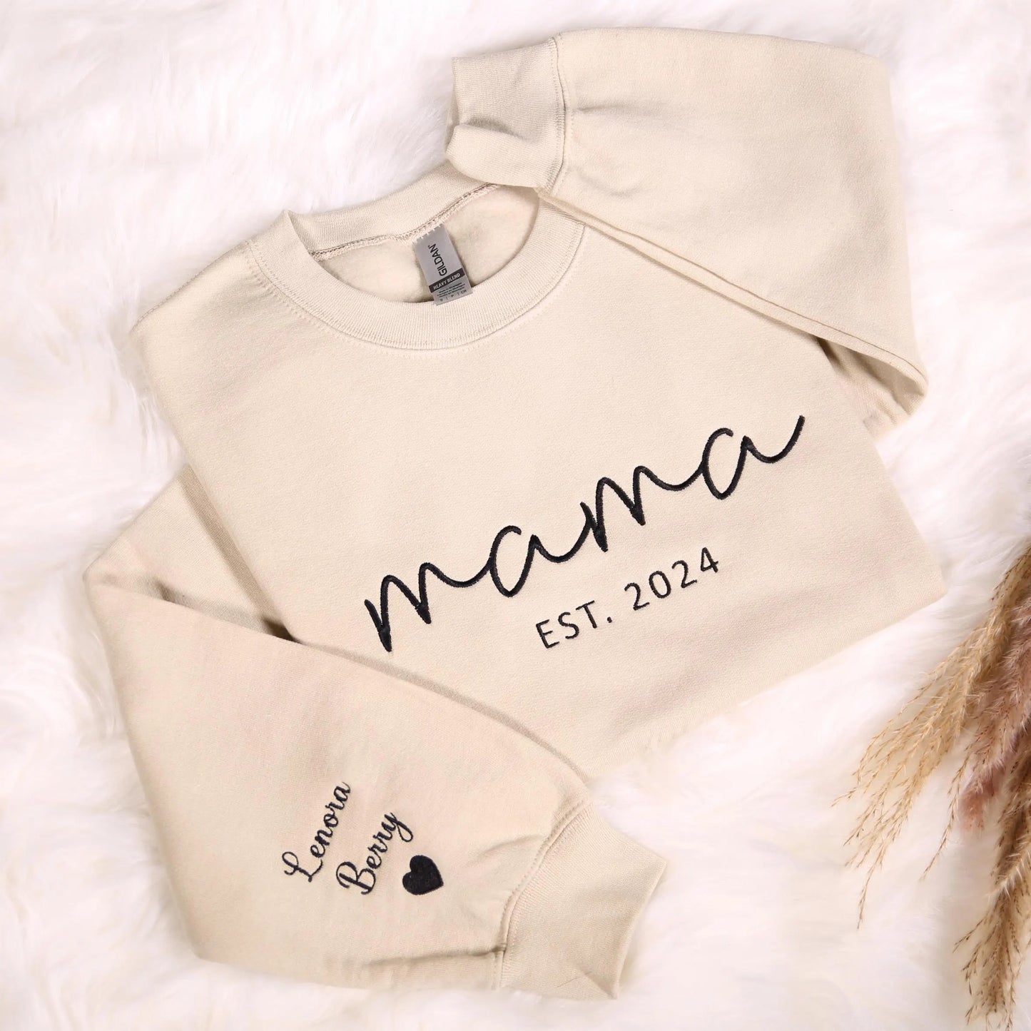 Personalized Mama Sweatshirt Est 2024 with Kids Names Custom Embroidered Crewneck Gift for Mom Mother's Day New Baby Birth Announcement
