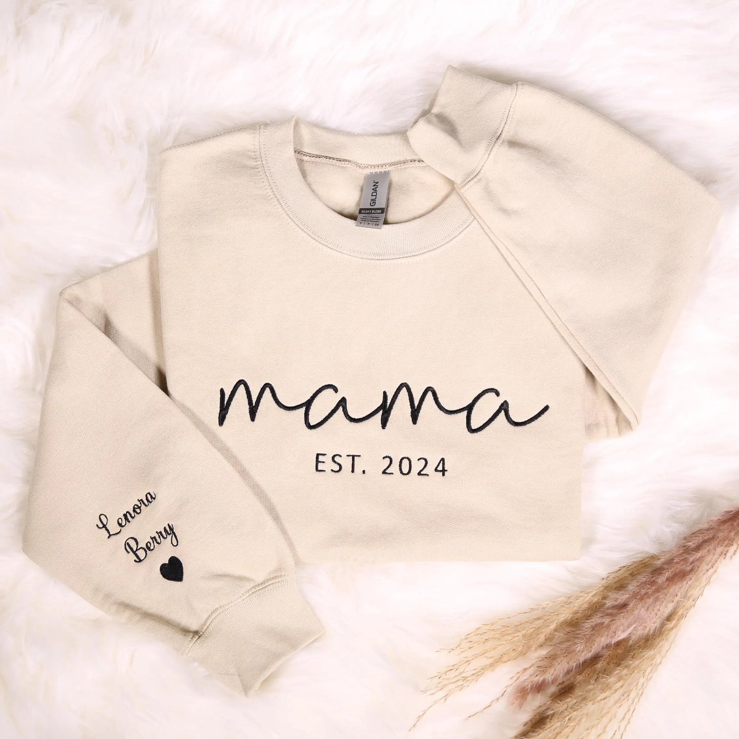 Personalized Mama Sweatshirt Est 2024 with Kids Names Custom Embroidered Crewneck Gift for Mom Mother's Day New Baby Birth Announcement